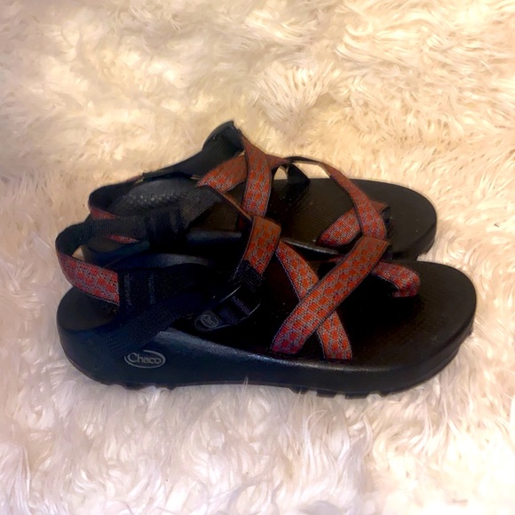 CHACO Z/2 MENS RED AND BLACK SANDALS - Picture 2 of 5